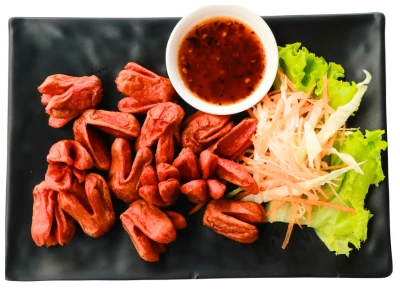 ไส้กรอกแดงในตำนาน - Fried Red Sausages