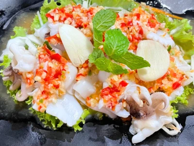 หมึกมะนาว - Squid in Spicy Lime Sauce