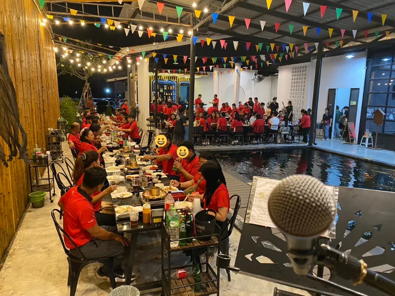 โต๊ะอาหารชาบูสำหรับงานเลี้ยงบริษัทที่ร้านอาหารคัม ขอนแก่น