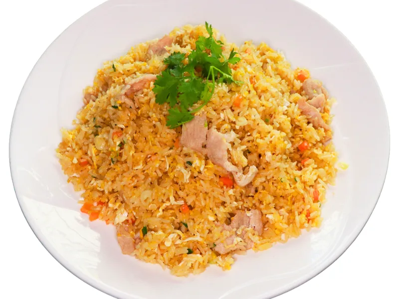 ข้าวผัดหมู จานใหญ่ (Size L) เมนูยอดฮิตสำหรับครอบครัวและกลุ่มเพื่อน เครื่องแน่นเต็มจาน ร้านคัม ขอนแก่น Fried Rice with Pork (Large Family Size) at Come Khon Kaen